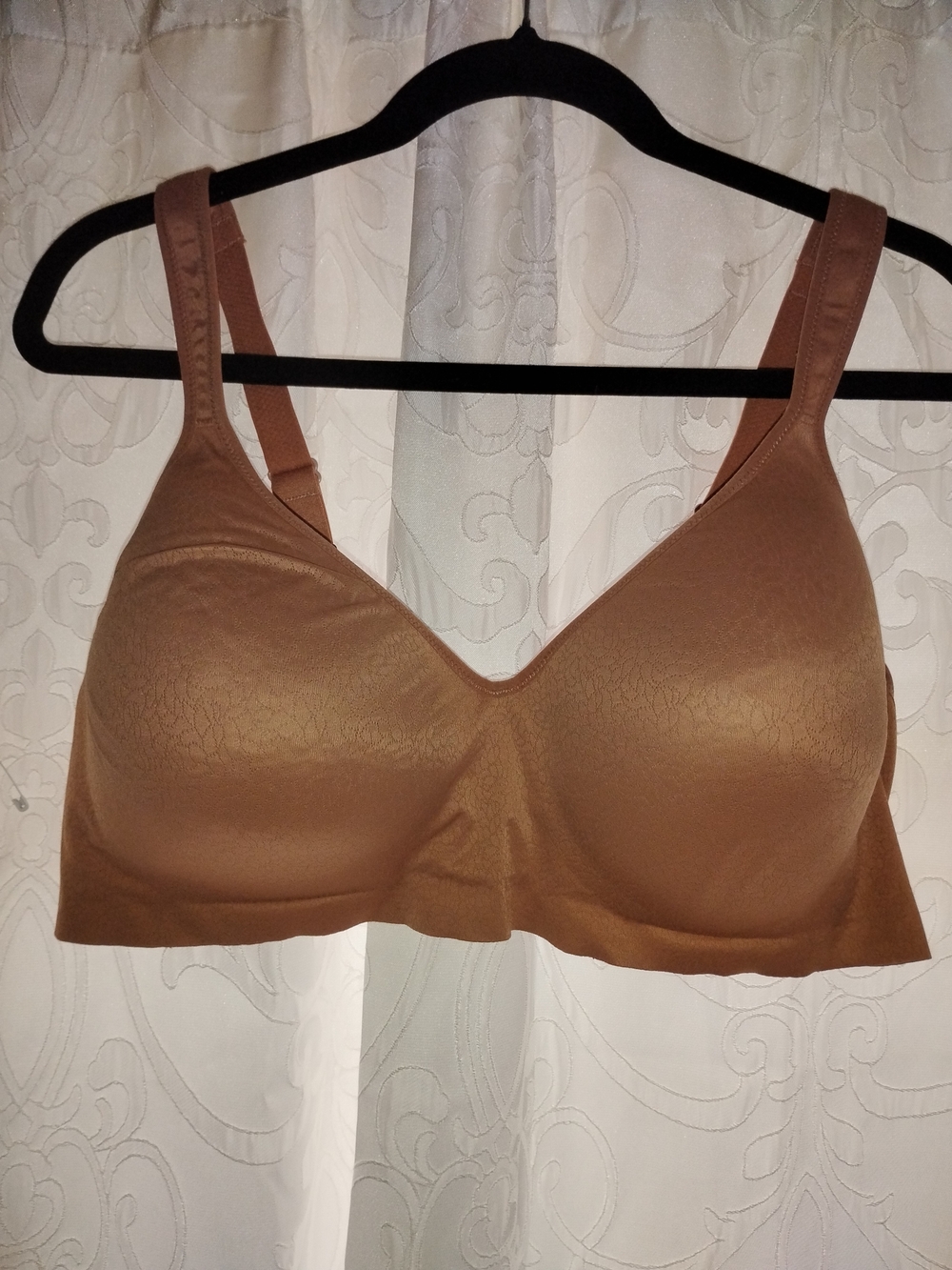 Secret Treasures Smooth Wireless Bra - Tan